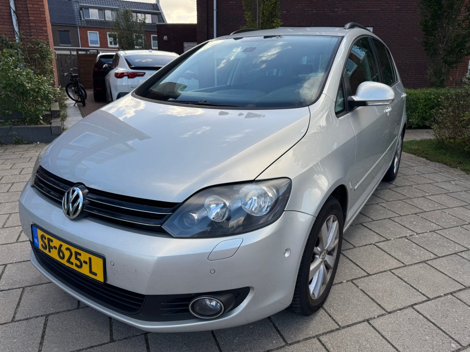 Volkswagen Golf Plus 1.4 TSI 118KW/160PK AUT Eu-5 2011 Grijs, 4 cilinders, 160 pk, 75 €/maand, Particulier