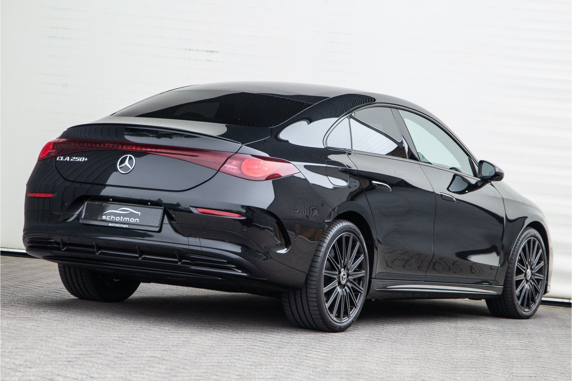 Mercedes-Benz CLA-Klasse 250+ AMG Launch Edition, Pano, Memo, Automaat, Achterwielaandrijving, Gebruikt, Zwart