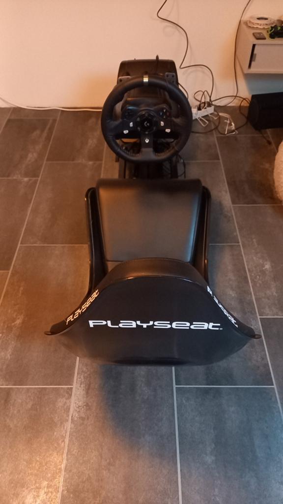 Playseat exclusief stuur en pedalen, Spelcomputers en Games, Spelcomputers | Overige Accessoires, Ophalen, Zo goed als nieuw, Racestoel