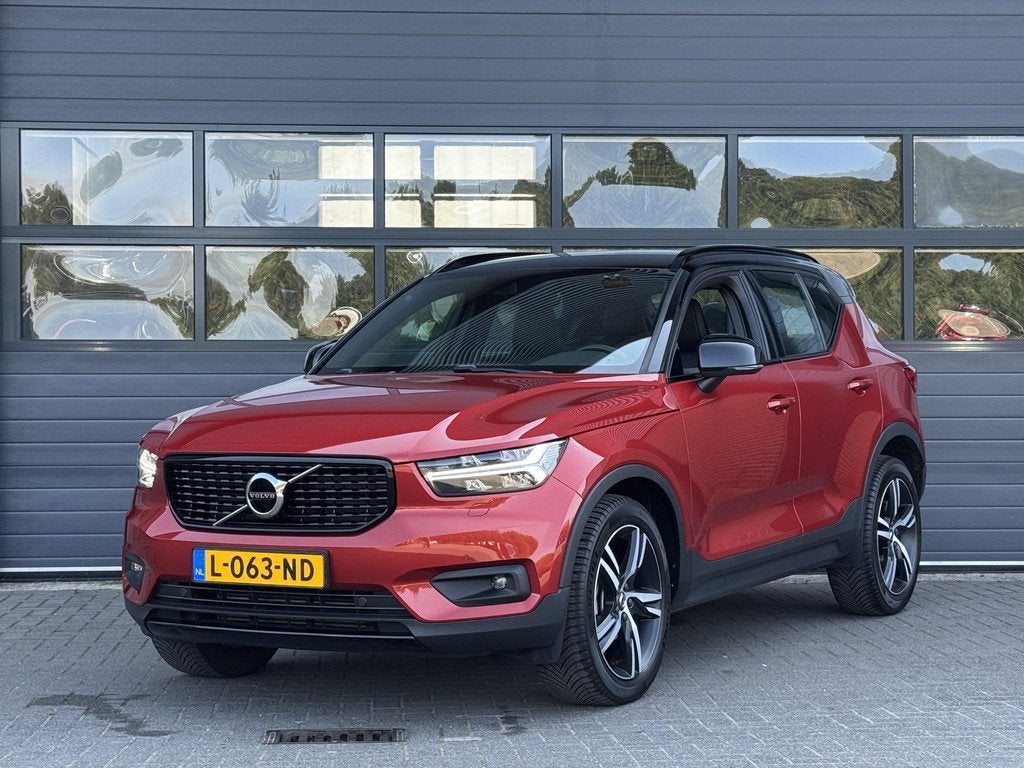 VOLVO XC40 1.5 T3 R-DESIGN I WINTERPAKKET I HARMAN KARDON I, Auto's, Volvo, Lichtsensor, Gebruikt, Overige kleuren, Met garantie (alle)