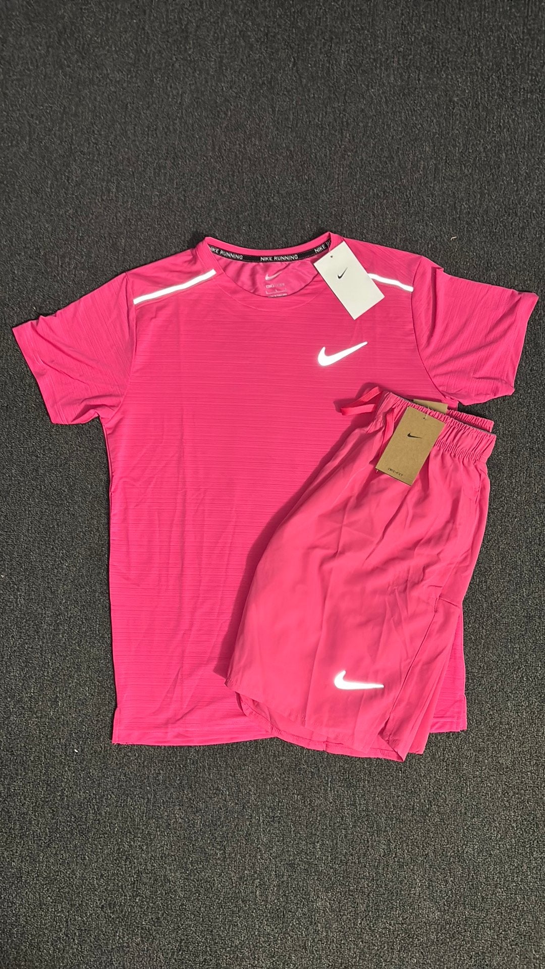 Nike miller short set roze, Ophalen of Verzenden, Nieuw, Maat 52/54 (L), Roze
