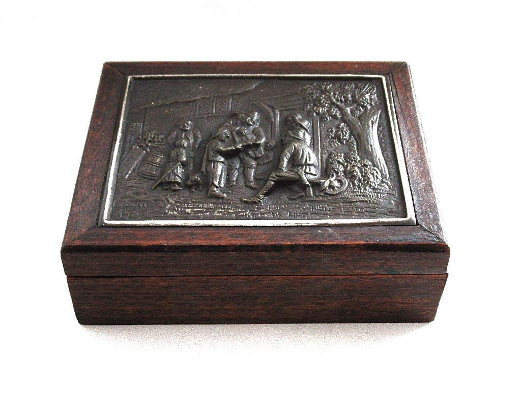 Vintage houten gedecoreerde sigaretten- tabaksdoos., Ophalen of Verzenden