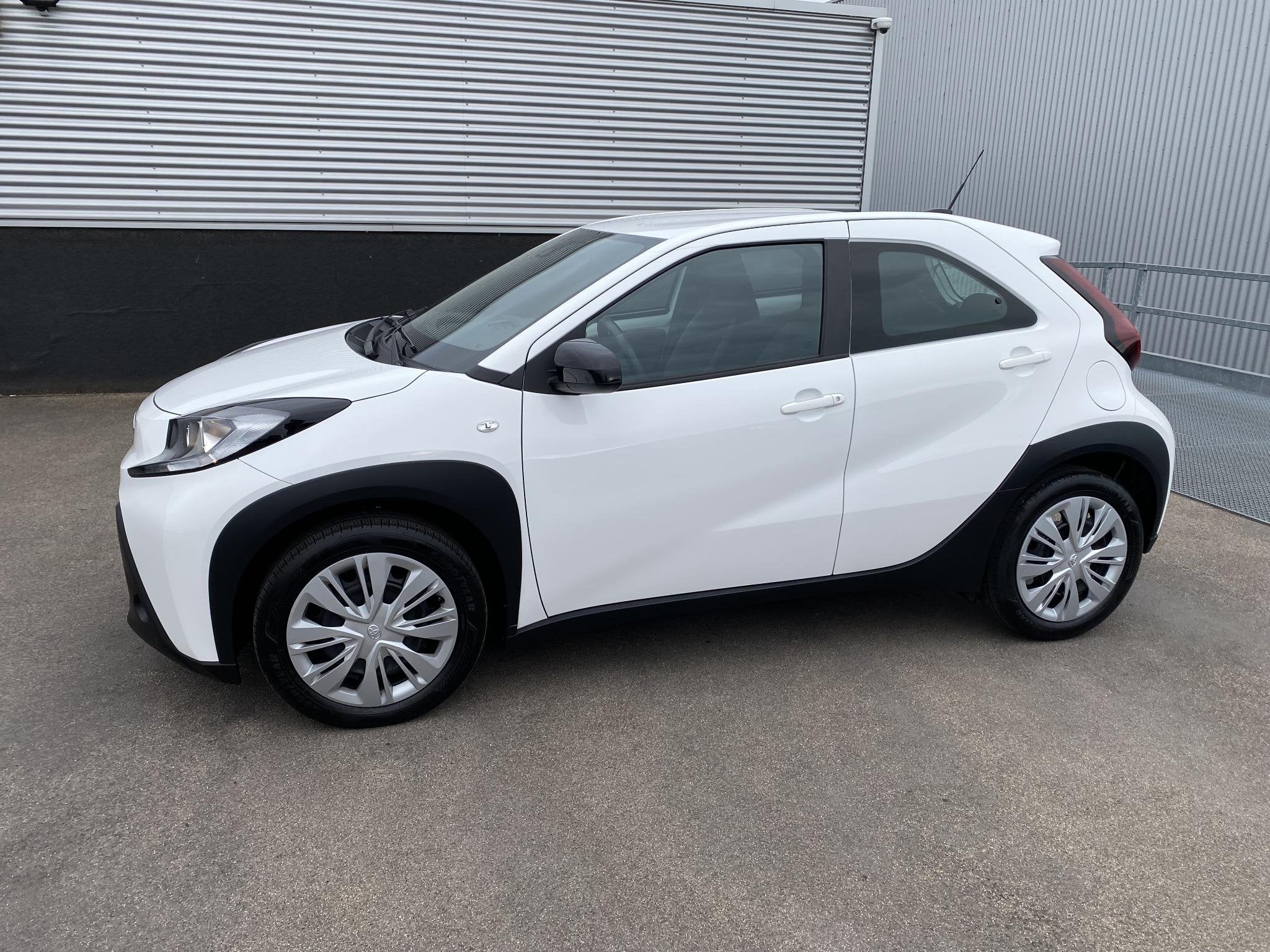 Toyota Aygo X 1.0 VVT-i MT Play Nette auto, zeer lage KM sta, Stof, Gebruikt, 920 kg, 4 stoelen