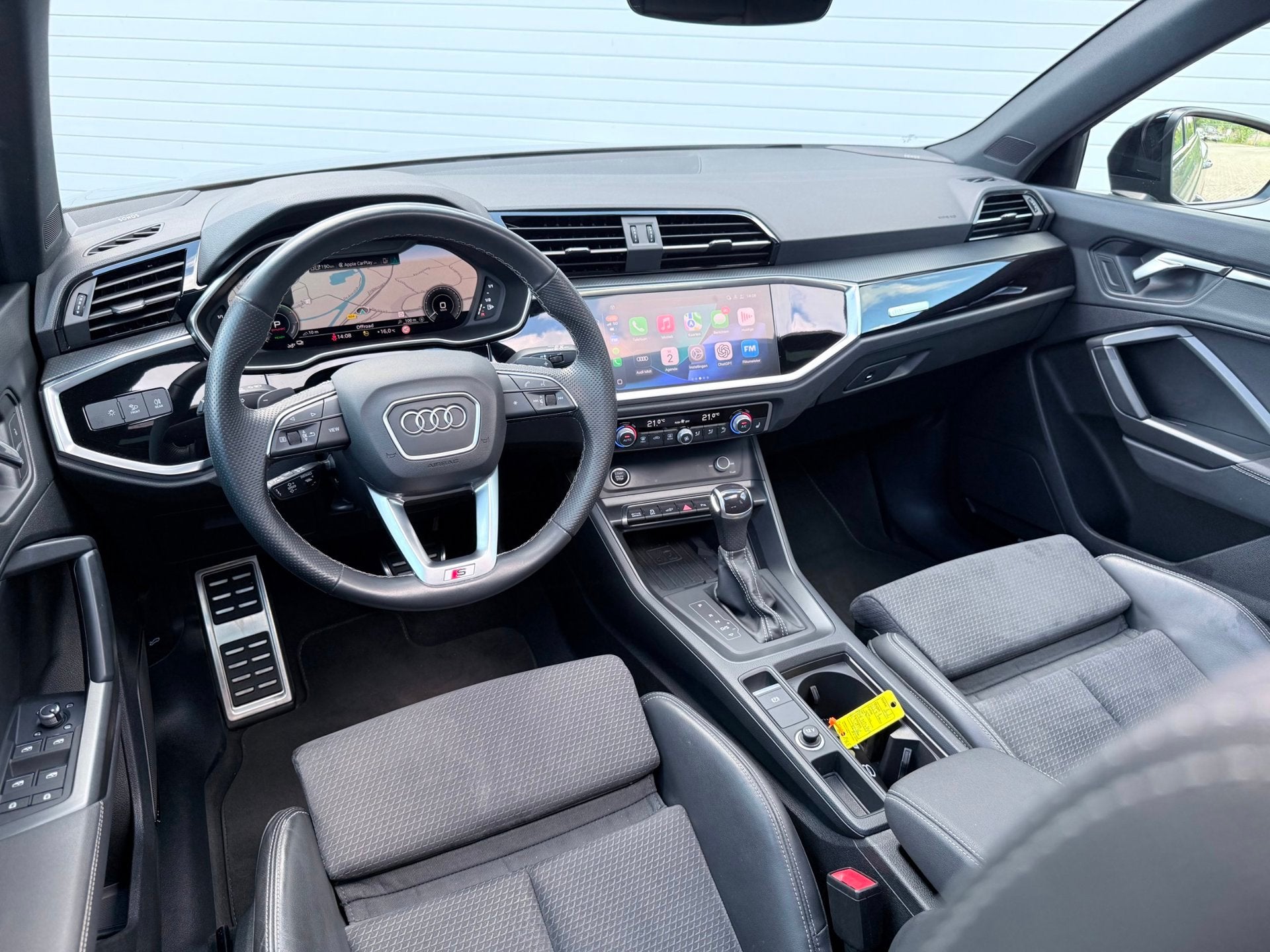 Audi Q3 45 TFSI e S edition|PANO|ACC|T.HAAK|MATRIX|SONOS|, Auto's, Dealer onderhouden, Gebruikt, 4 cilinders, 245 pk