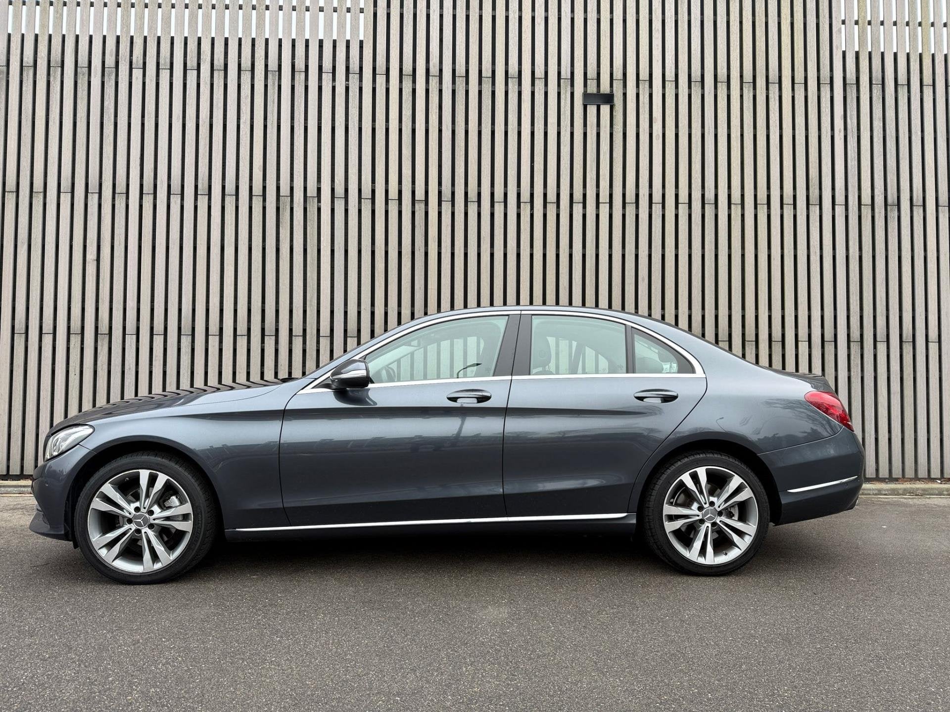 Mercedes-Benz C-klasse 180 /Panodak /Camera /Burmester/Leer, Auto's, Achterwielaandrijving, Gebruikt, Bedrijf, Sedan