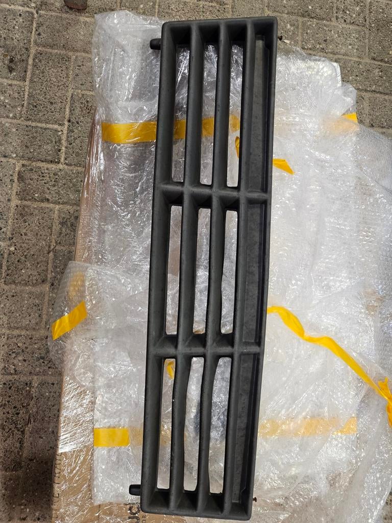 Kamei Grill Opel Kadett D - Lamellen achterzijde verbogen, Auto-onderdelen, Ophalen of Verzenden, Gebruikt, Voor, Opel
