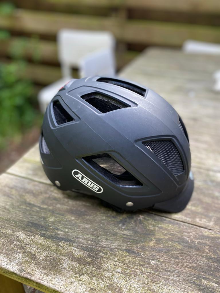 Abus Fietshelm Hyban 2.0 - Maat L (56-61 cm), Ophalen, Zo goed als nieuw, L, Heer of Dame
