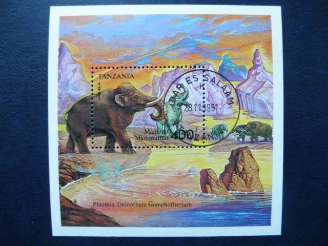 Postzegels dieren Tanzania olifanten blok 1991 - cw. € 6,00., Postzegels en Munten, Ophalen of Verzenden, Gestempeld, Dier of Natuur