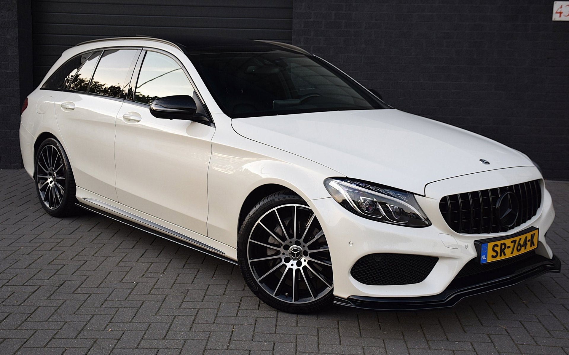 Mercedes-Benz C-klasse Estate 180 AMG Pakket*Pano*360Cam*Bur, Auto's, Dealer onderhouden, Achterwielaandrijving, Wit, C-Klasse
