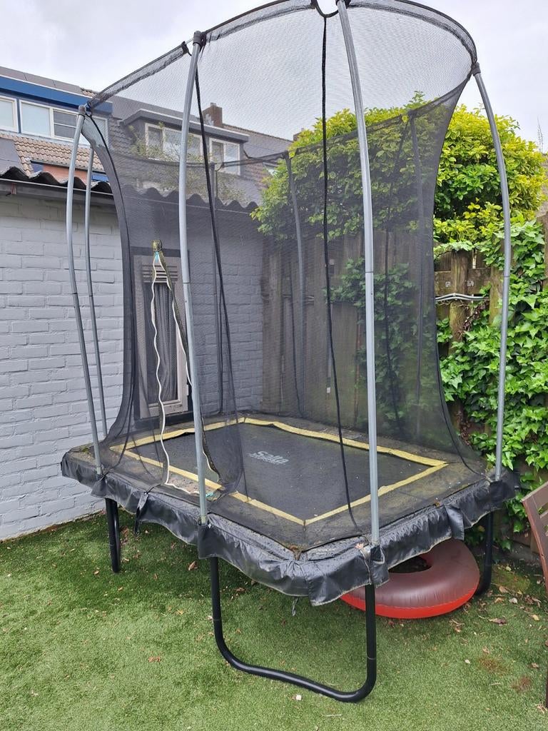 Salta trampoline 214x153cm met veiligheidsnet, Kinderen en Baby's, Speelgoed | Buiten | Trampolines, Ophalen