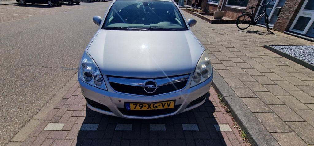 Opel Vectra 2.2 16V St.wgn 2007 Grijs, Auto's, Opel, Zwart, 4 cilinders, Vectra, Particulier