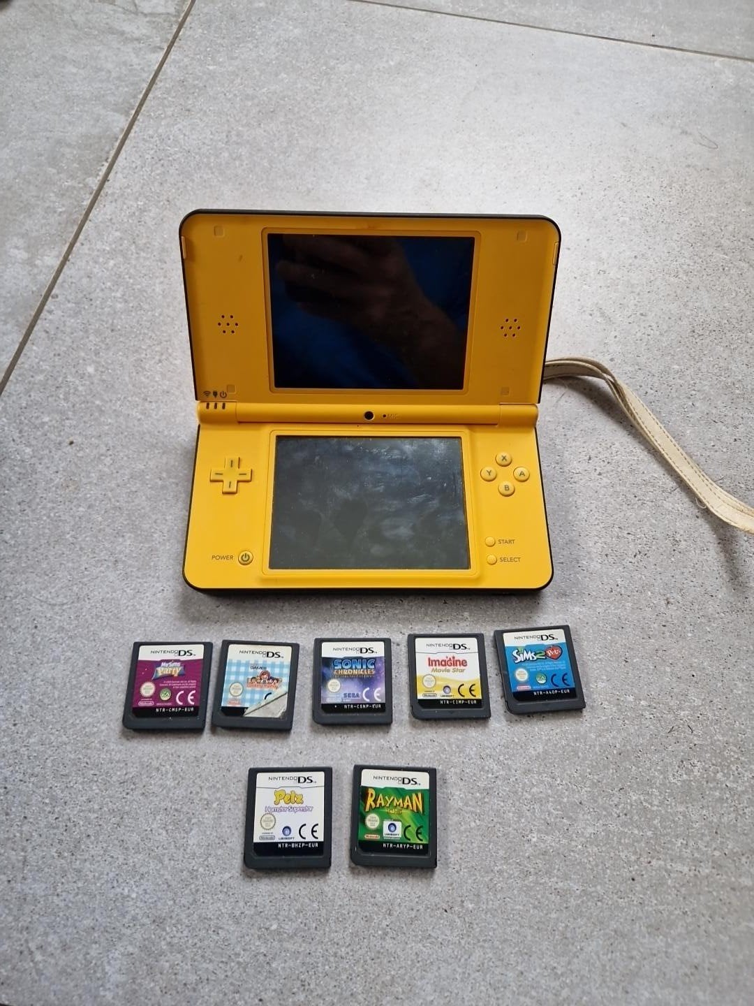 Nintendo DS XL Geel met 7 spellen en styluspen, Ophalen of Verzenden