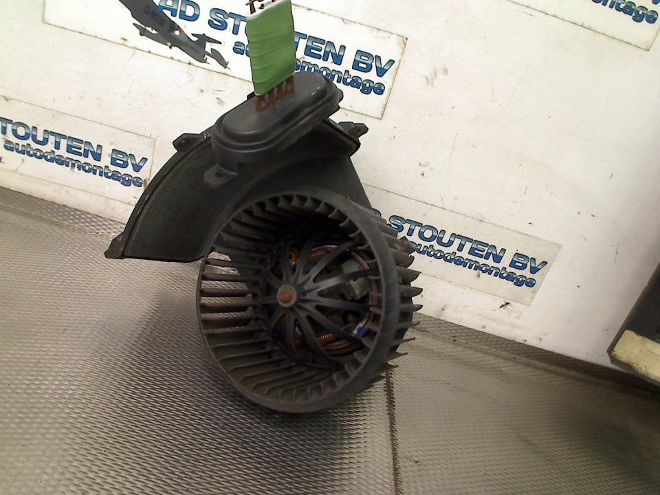 Kachel Ventilatormotor Volkswagen Transporter T5 52440069, Gebruikt, Volkswagen, Volkswagen AG, Kundenbetreuung@volkswagen.de