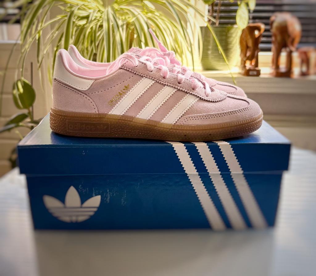 Adidas spezial/ maat 33.5, Adidas, Nieuw, Ophalen of Verzenden, Sneakers of Gympen