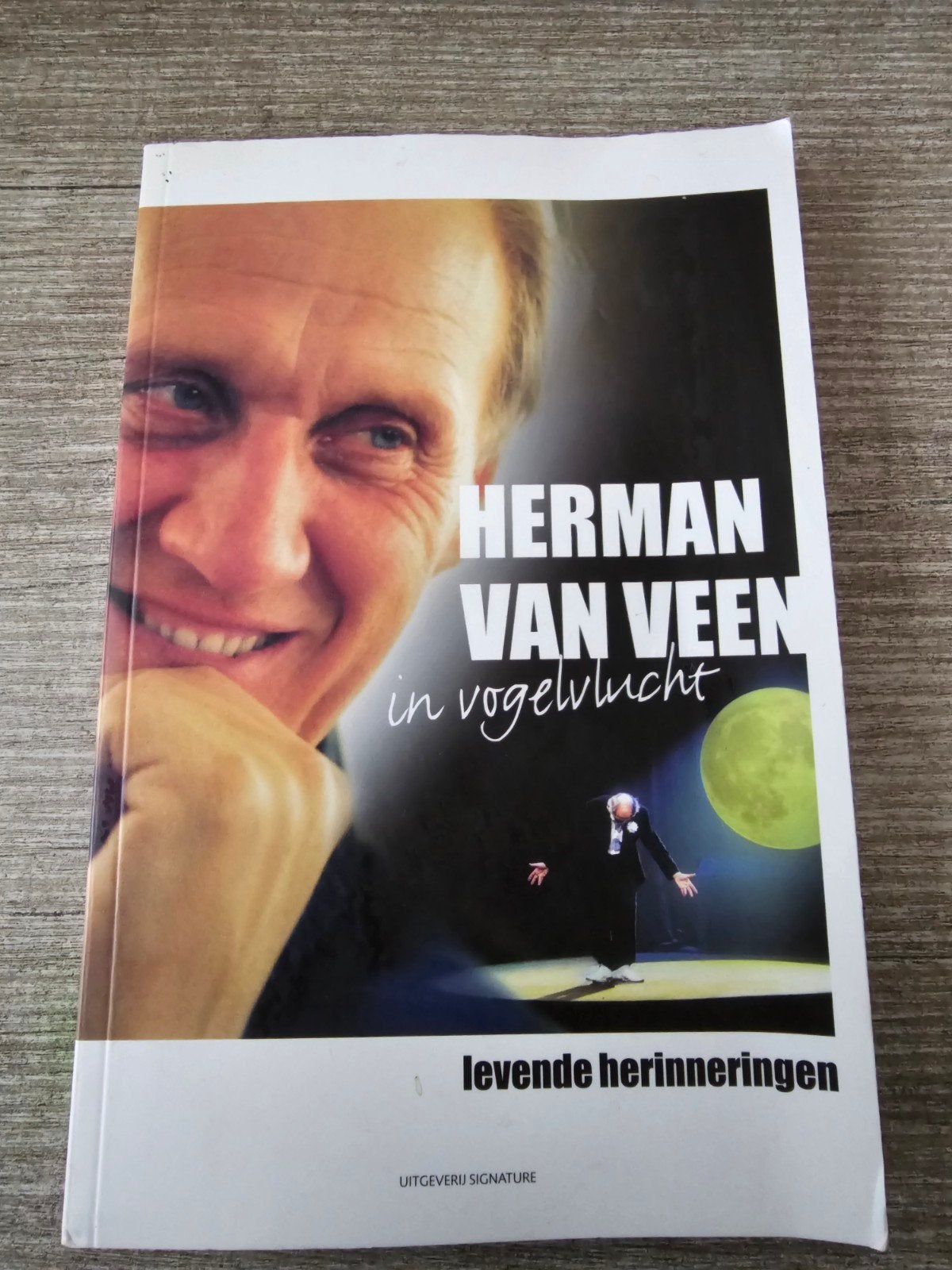 Herman van Veen in vogelvlucht - Levende herinneringen, Ophalen of Verzenden, Gelezen, Herman van Veen, Kunst en Cultuur