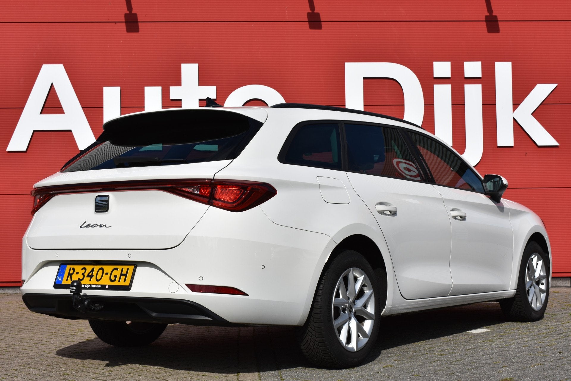 SEAT Leon Sportstourer 1.0 TSI Style Business Intense Full-L, Auto's, Dealer onderhouden, Stof, Gebruikt, Euro 6