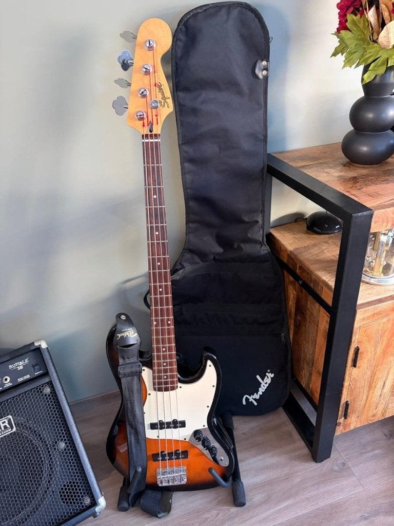 Squier by Fender Jazz Bass 1998 Korea + Fender Rumble, Muziek en Instrumenten, Ophalen, Nieuw