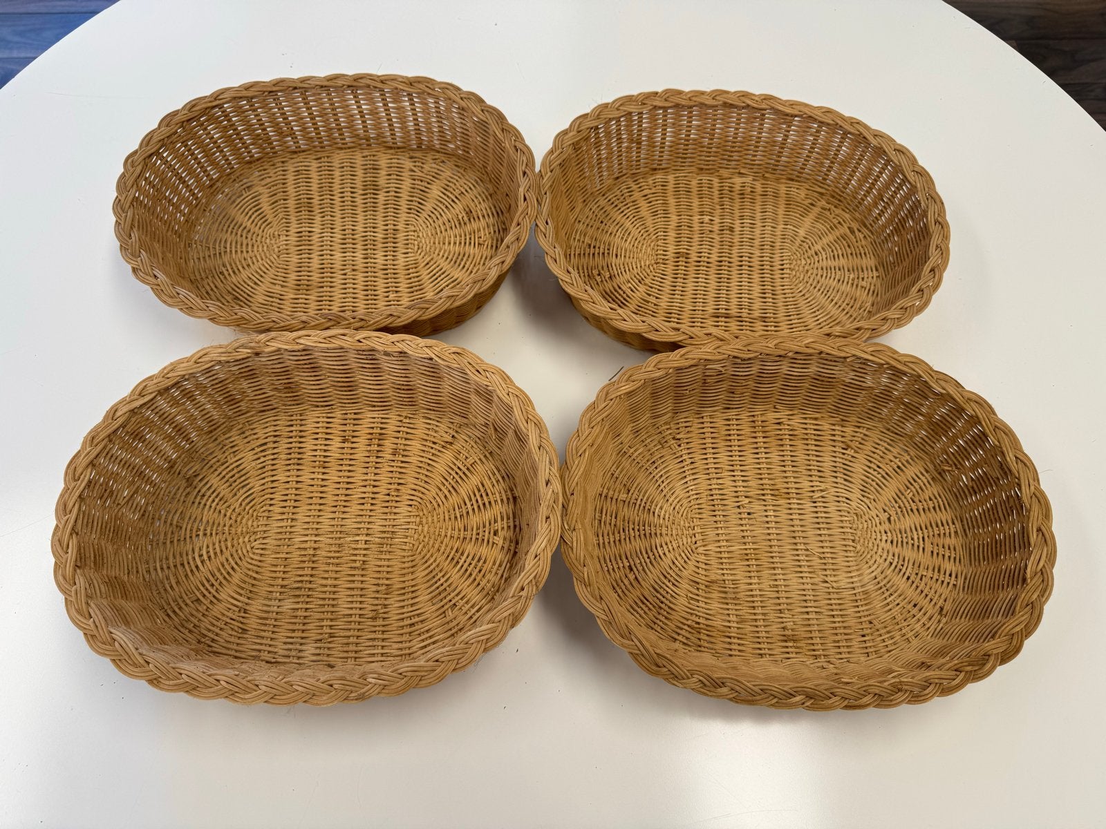 Set van 4 ovale rieten manden, broodmandjes, Gevlochten, Mand, Ophalen of Verzenden, Zo goed als nieuw