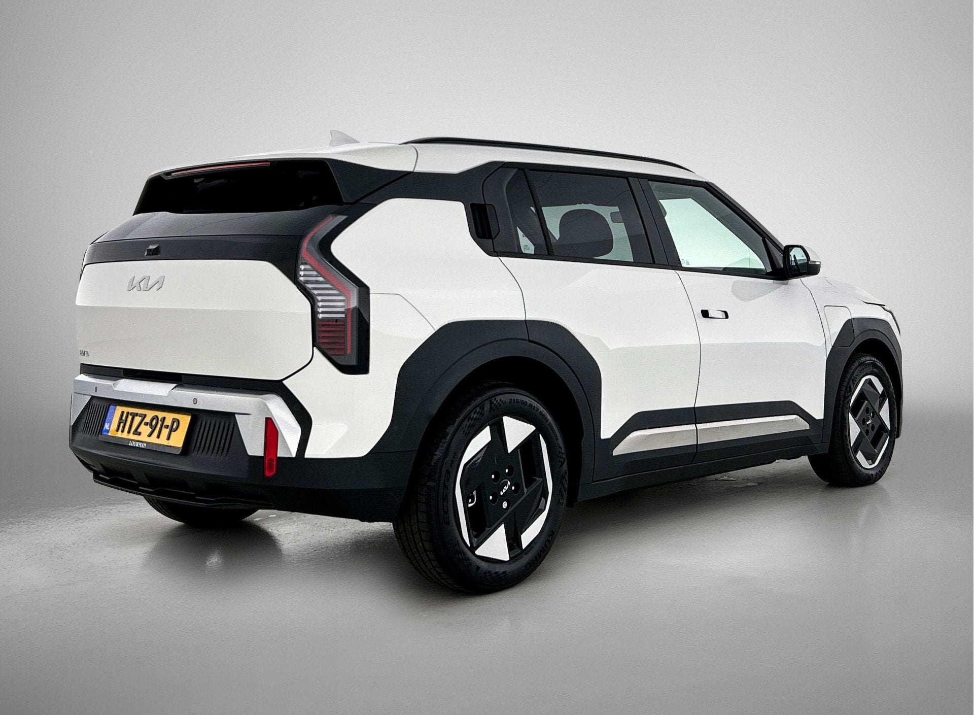 Kia EV3 Plus 58.3 kWh Navigatie | Climate Control | Stoelver, Auto's, Stof, Gebruikt, 1700 kg, Wit