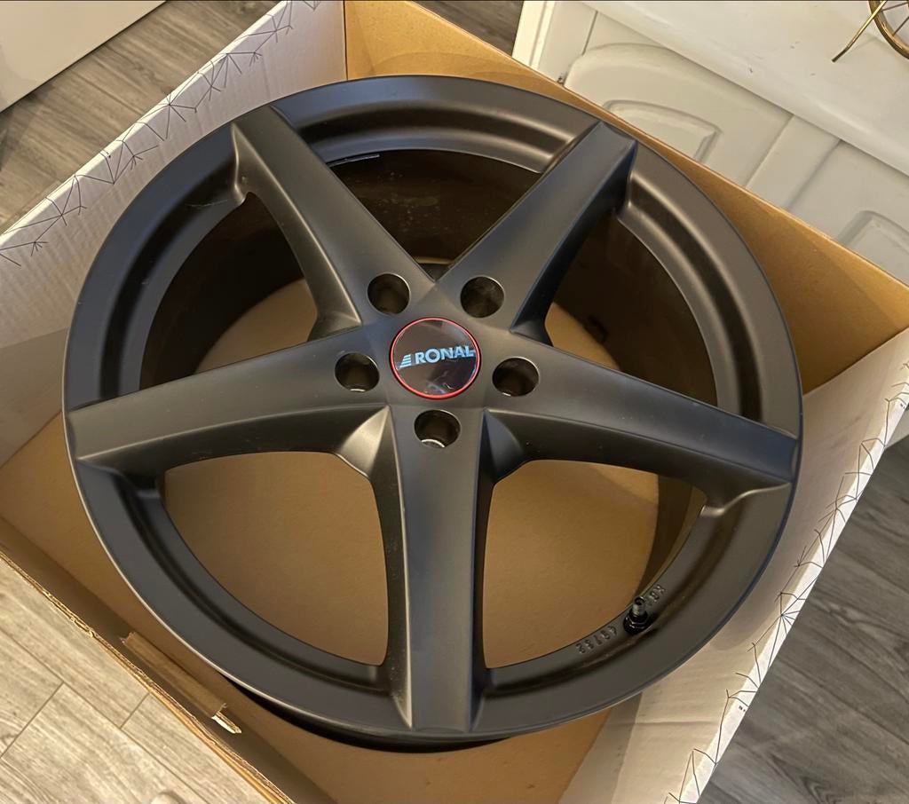 NIEUWE ALPINE A110 - Ronal 18” velgen + sensoren - 8J x 18H2, Auto-onderdelen, Ophalen, 18 inch, Velg(en), Nieuw