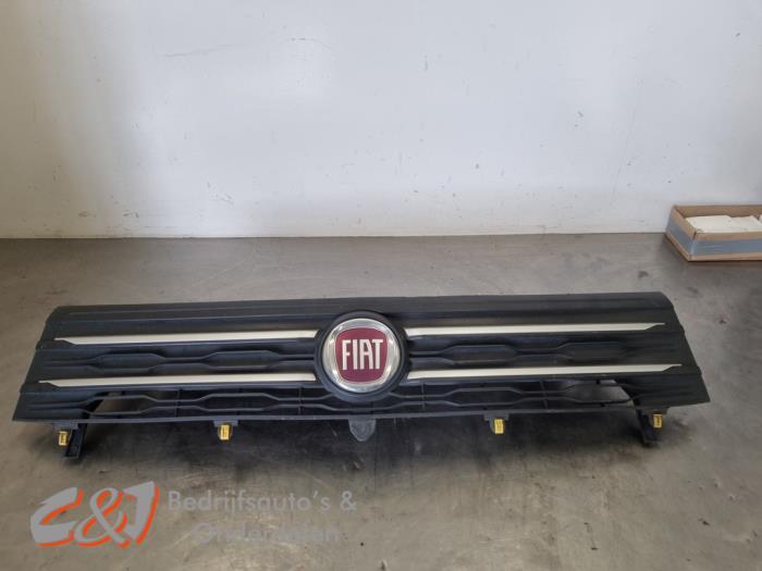 Grille van een Fiat Talento, Gebruikt, -, -, Ophalen of Verzenden