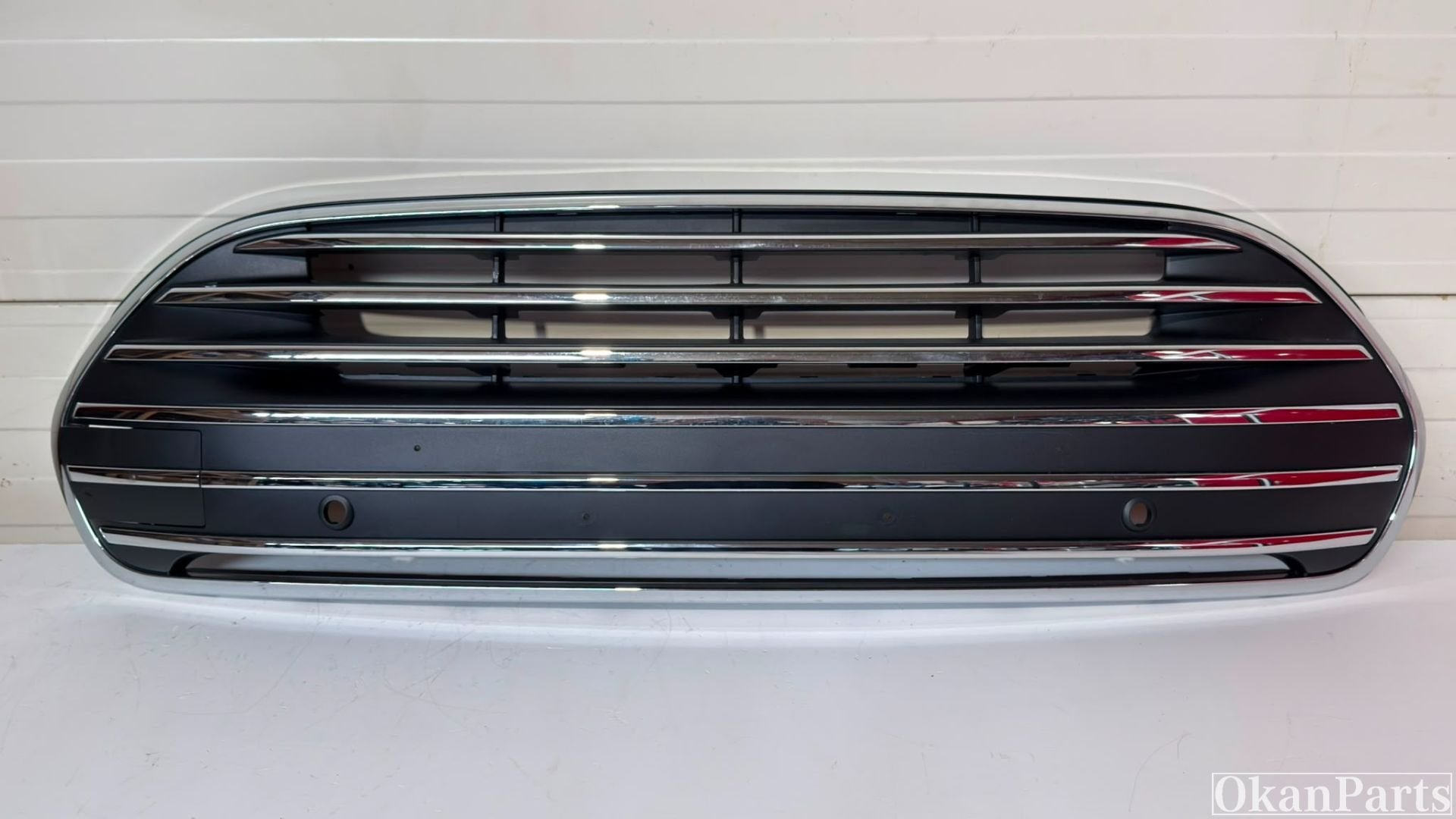 Mini Cluman F54 LCI Grille 51137498332, Gebruikt, Voor, Ophalen of Verzenden, Customer.service@mini.co.uk