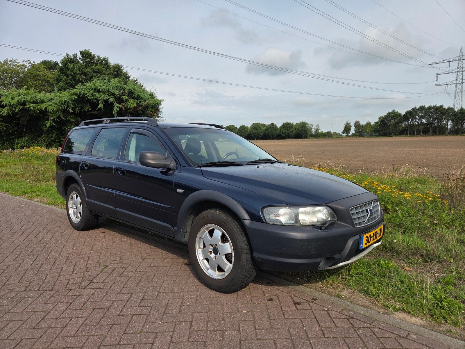 Volvo V70 2.4 T XC 4WD  nieuwe APK distributie is vervangen, Auto's, Blauw, Leder en Stof, Stationwagon, Particulier