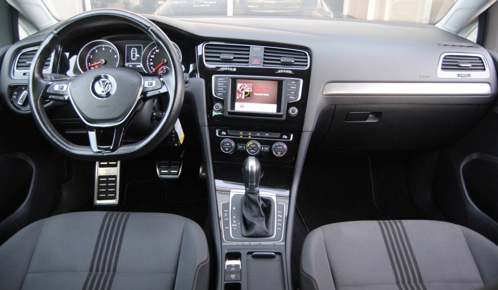 Volkswagen Golf 1.2 TSI Con. Ser. | Trekhaak | Cruise | Auto, Gebruikt, Euro 6, 4 cilinders, 620 kg
