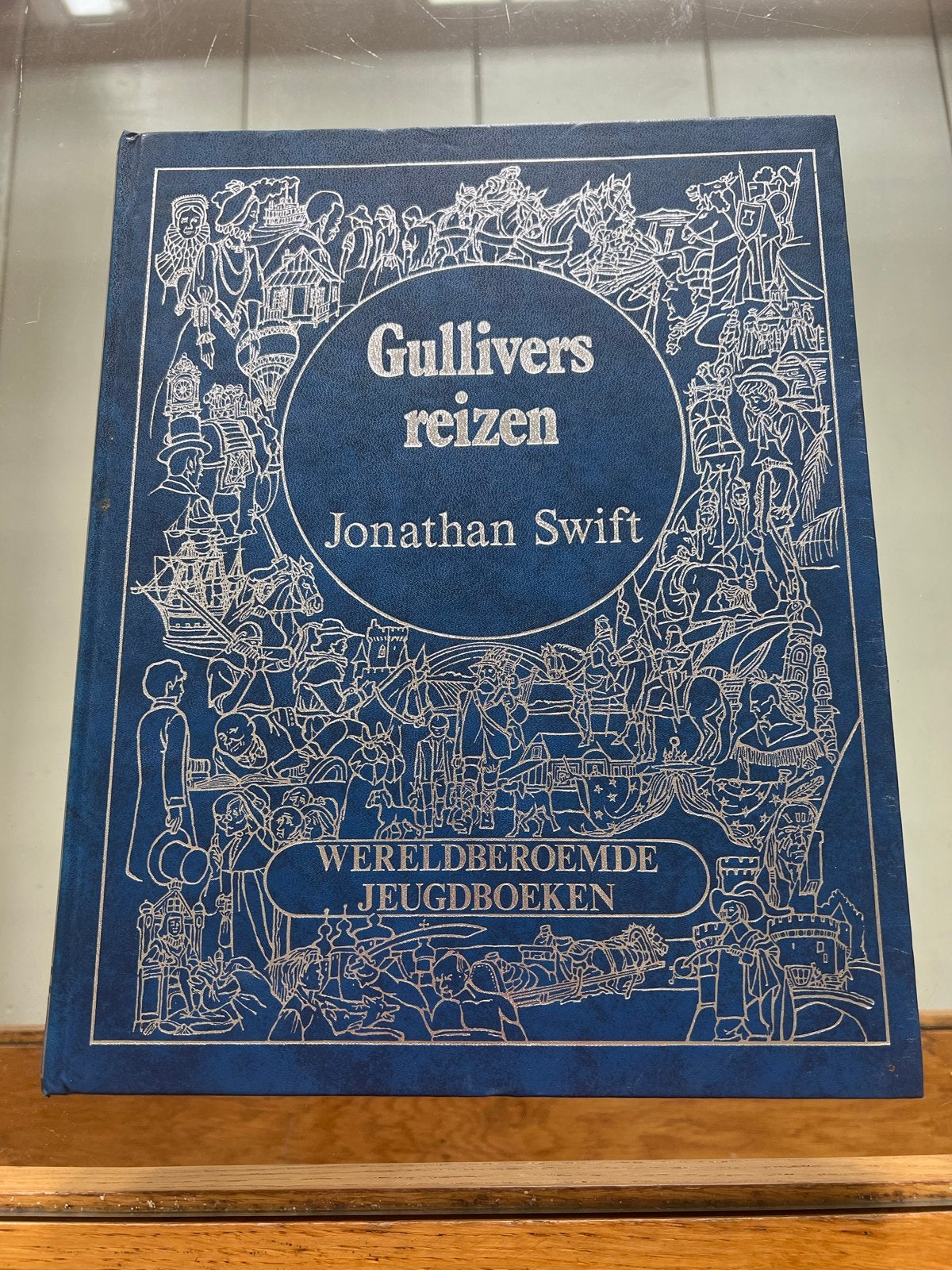 Gullivers Reizen - Jonathan Swift (Geïllustreerd), Boeken, Ophalen of Verzenden, Gelezen, Fictie