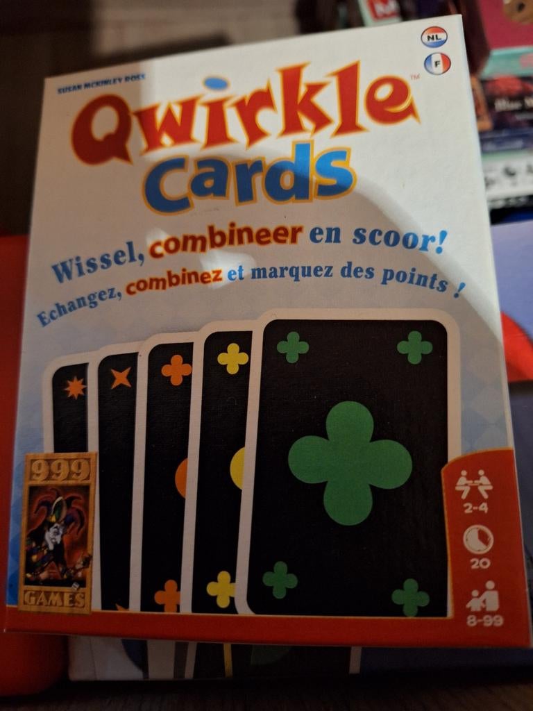 Qwirkle Cards: Wissel, combineer en scoor!, Een of twee spelers, Ophalen of Verzenden, Zo goed als nieuw, 999 Games