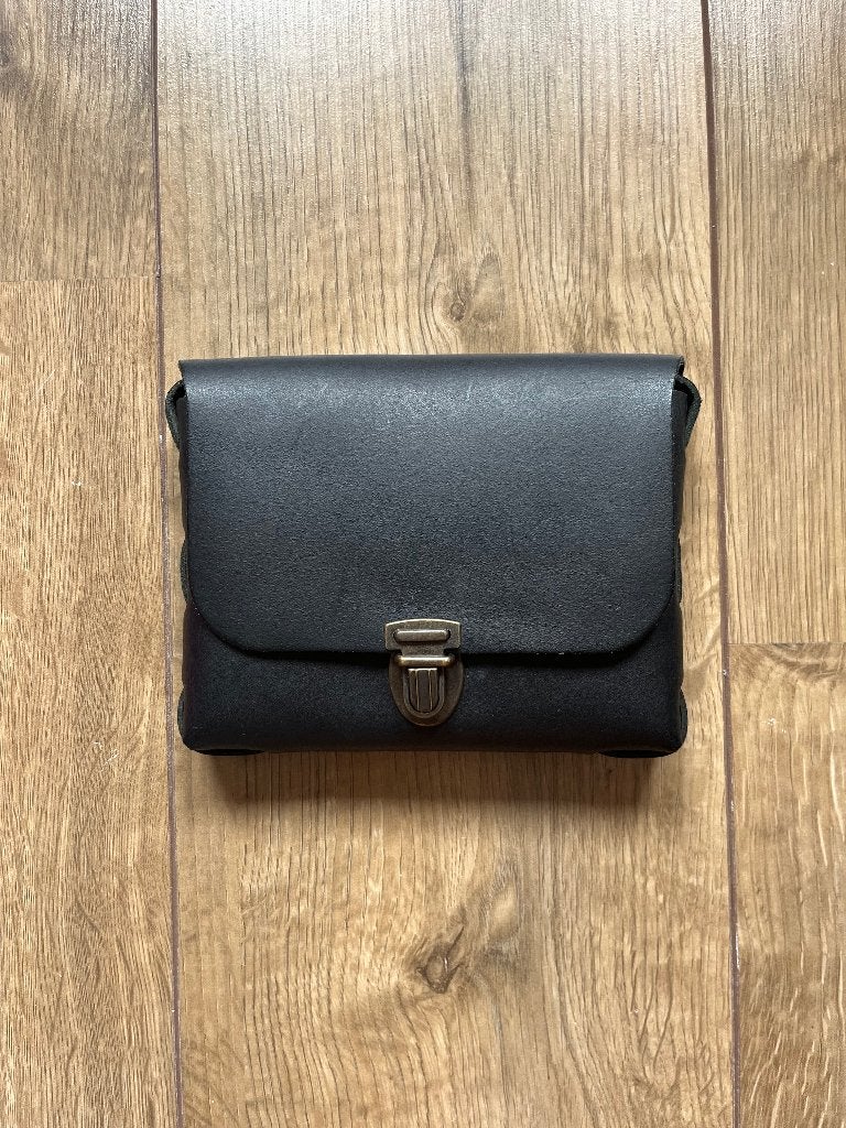 Image schoudertas tasje zwart, Sieraden, Tassen en Uiterlijk, Tassen | Schoudertassen, Ophalen of Verzenden, Zo goed als nieuw
