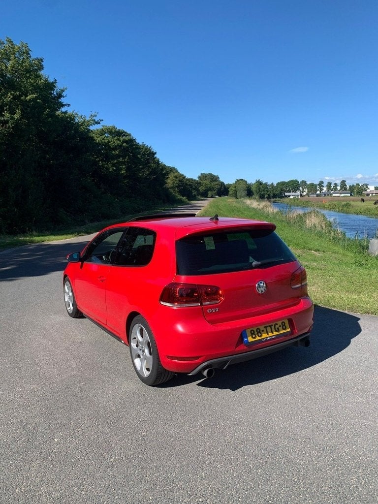 Volkswagen Golf 6 GTI - NL auto - Handgeschakeld ( 2012 ), Auto's, Voorwielaandrijving, Zwart, 4 cilinders, 1984 cc