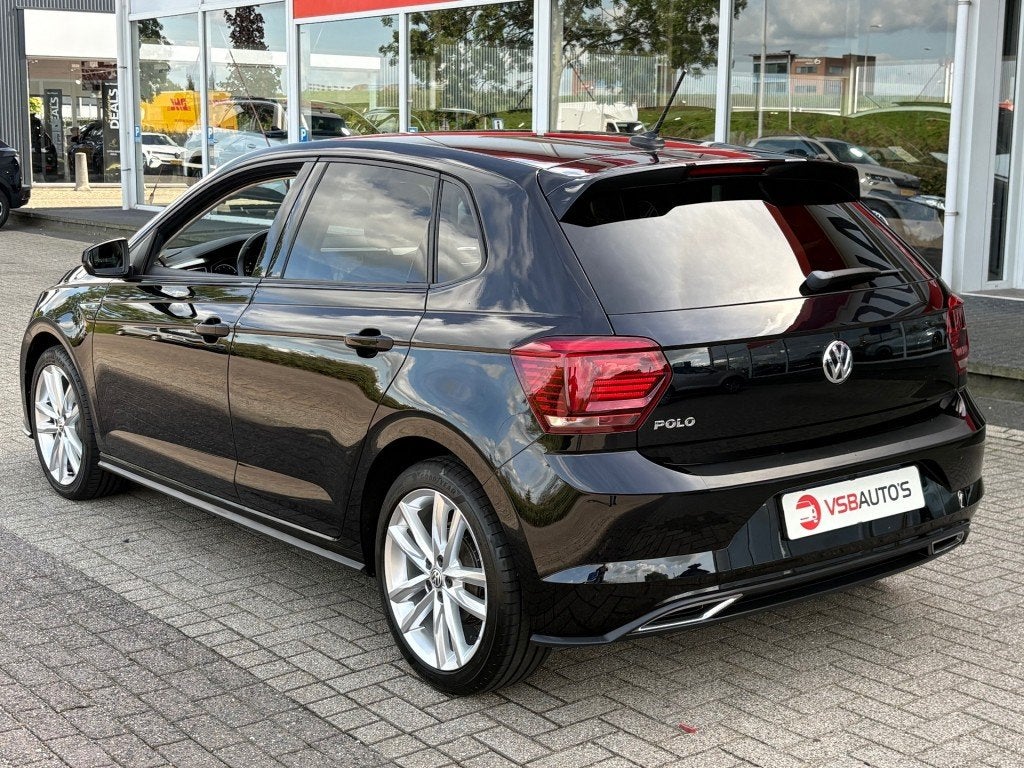 Volkswagen POLO 1.0 TSI 95PK R-LINE NL-AUTO NAVI CARPLAY ECC, Gebruikt, 95 pk, Met garantie (alle), Bedrijf