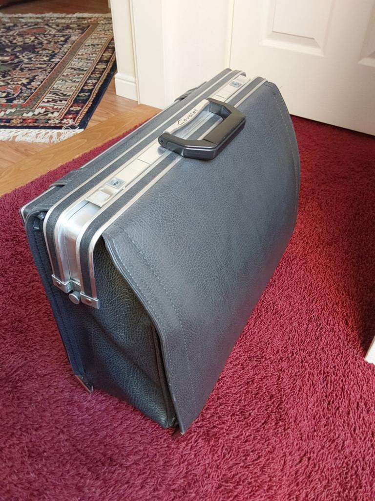 Mooie grote aktekoffer perfecte  staat, Sieraden, Tassen en Uiterlijk, Koffers, Ophalen of Verzenden, Zo goed als nieuw, Hard kunststof