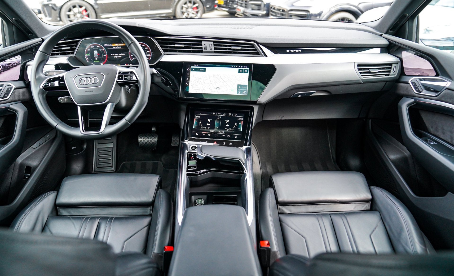 Audi E-tron Sportback 55 quattro S edition 95 kWh |Virtual M, Dealer onderhouden, Zwart, 95 kWh, 1583 min