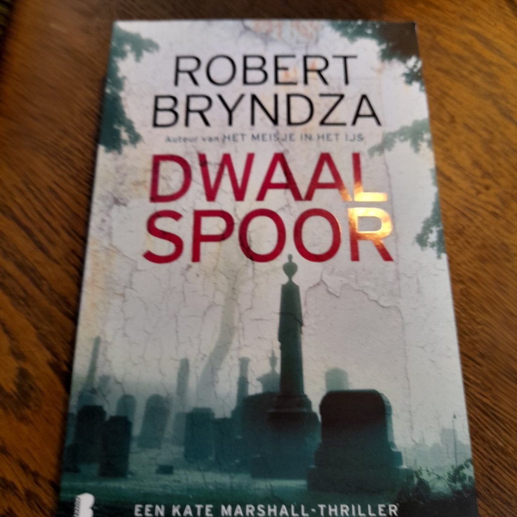 Robert Bryndza - Dwaalspoor, Ophalen of Verzenden, Zo goed als nieuw, Robert Bryndza, Wereld overig