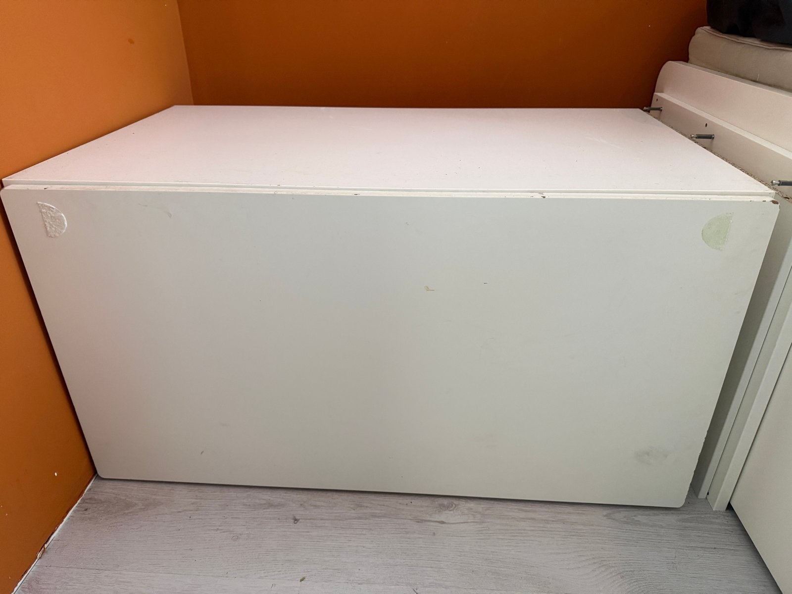 IKEA Småstad speelgoedkist met bank - Wit, Ophalen, Gebruikt, Jongen of Meisje