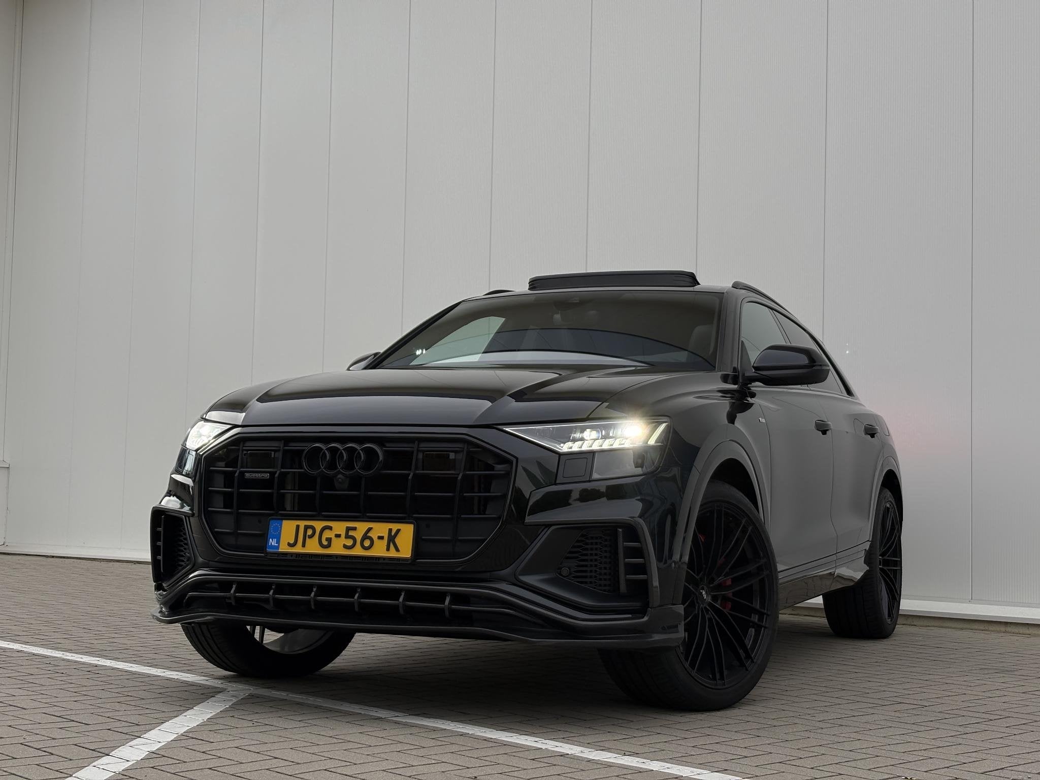 Audi Q8 55 TFSI e quattro Competition PLUS | ABT | Akrapovi, Auto's, Audi, Automaat, Gebruikt, 2995 cc, Q8
