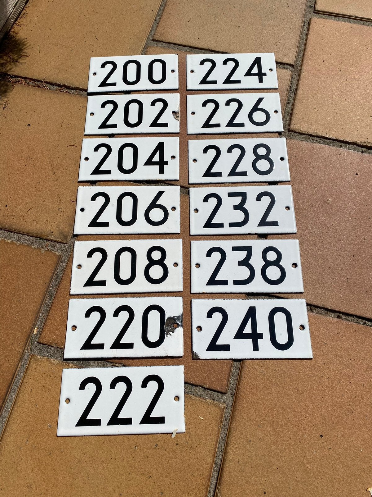 Antieke emaille huisnummers huisnummer jaren 50 huis nummer, Ophalen of Verzenden