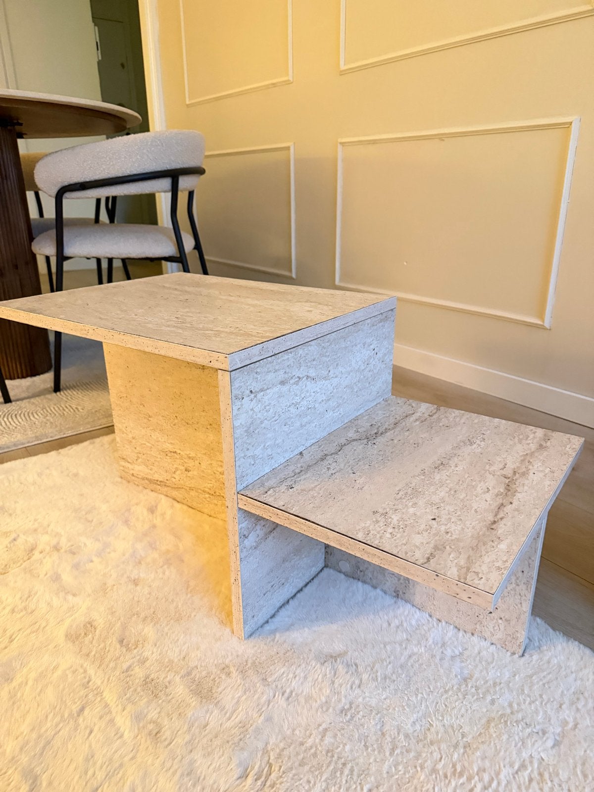 Travertin look Bijzettafel, Zo goed als nieuw, Overige vormen, Overige materialen, Minder dan 45 cm