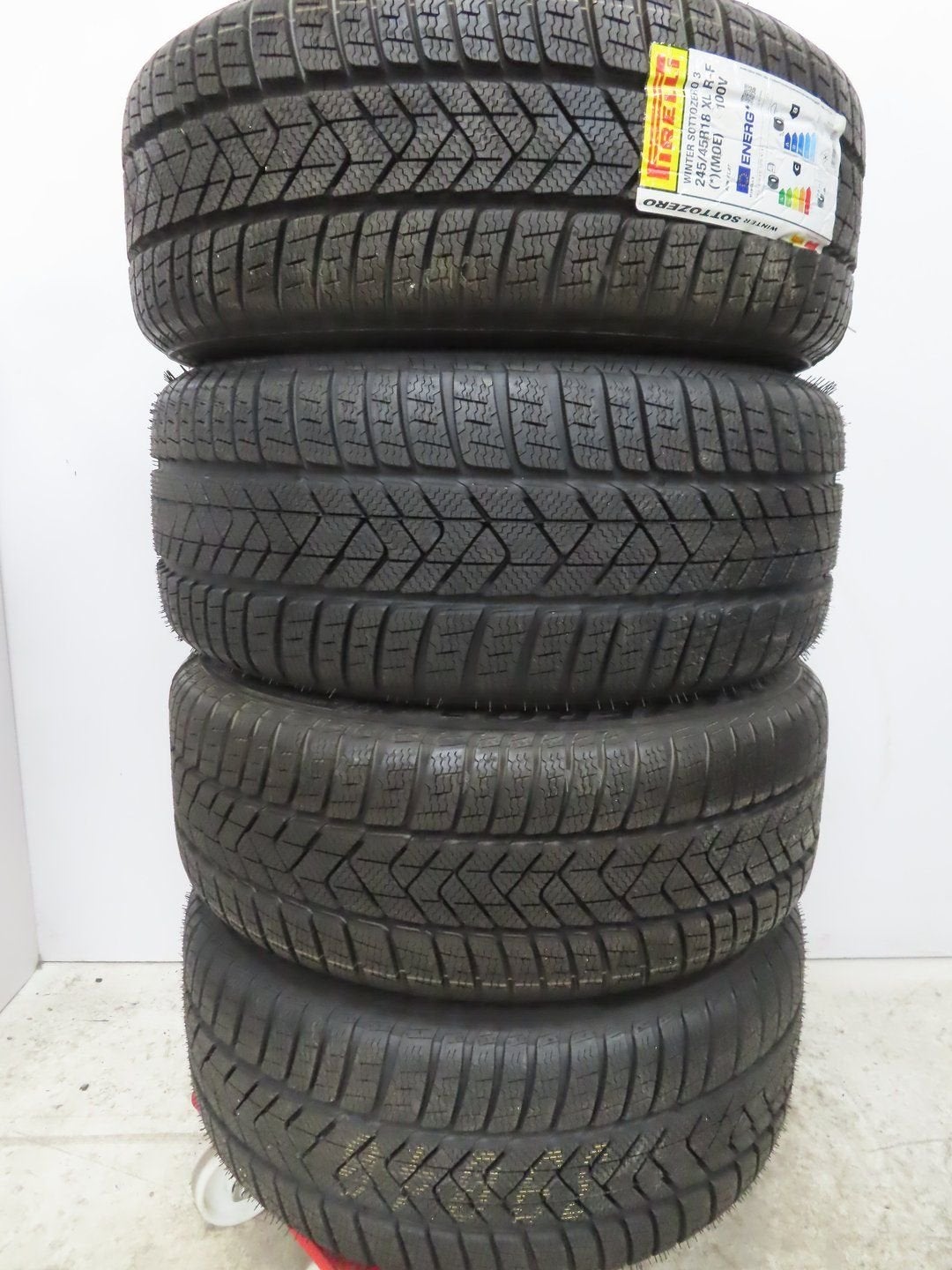Mercedes E klasse W213 AMG 18 inch velgen winterbanden nieuw, 18 inch, -, -, Banden en Velgen