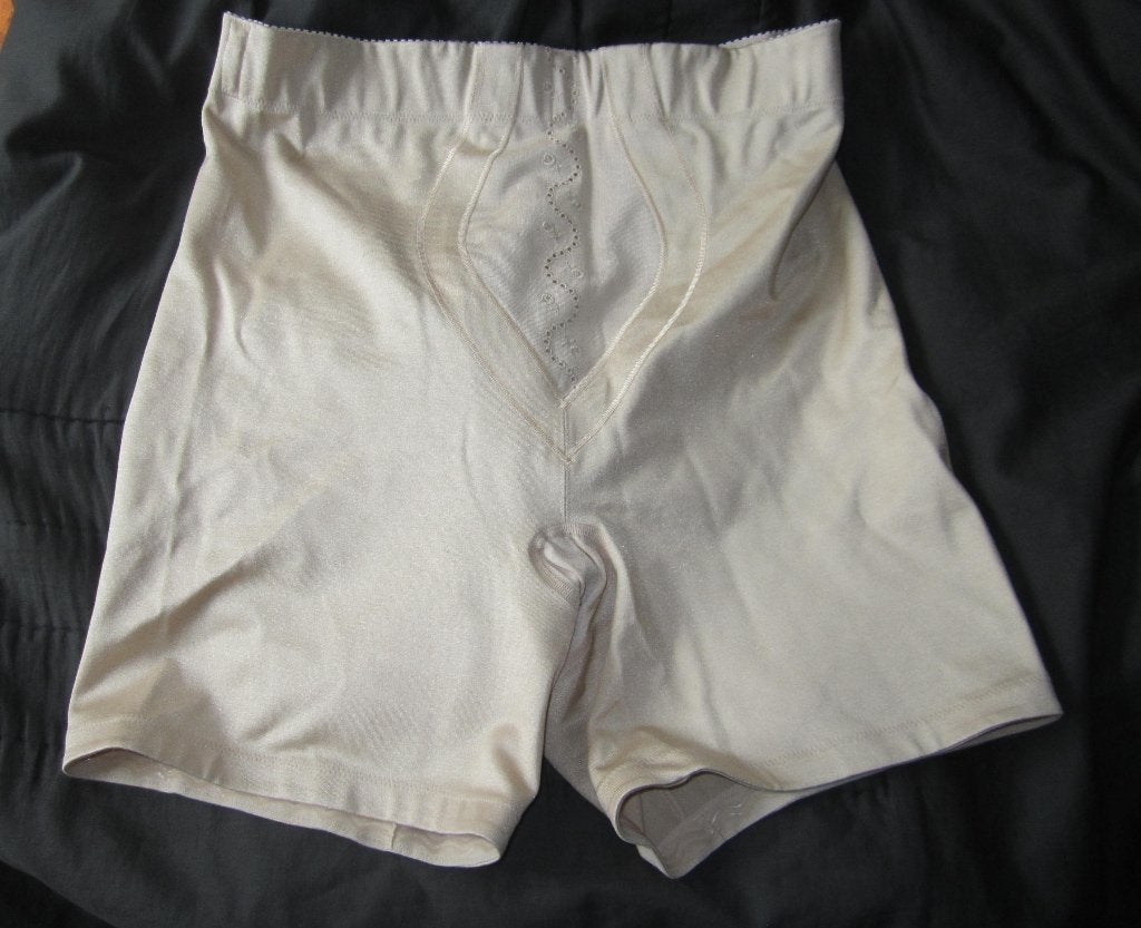Triumph pantybroekje/ corrigerende slip maat:100 , Verzenden, Beige, Slip