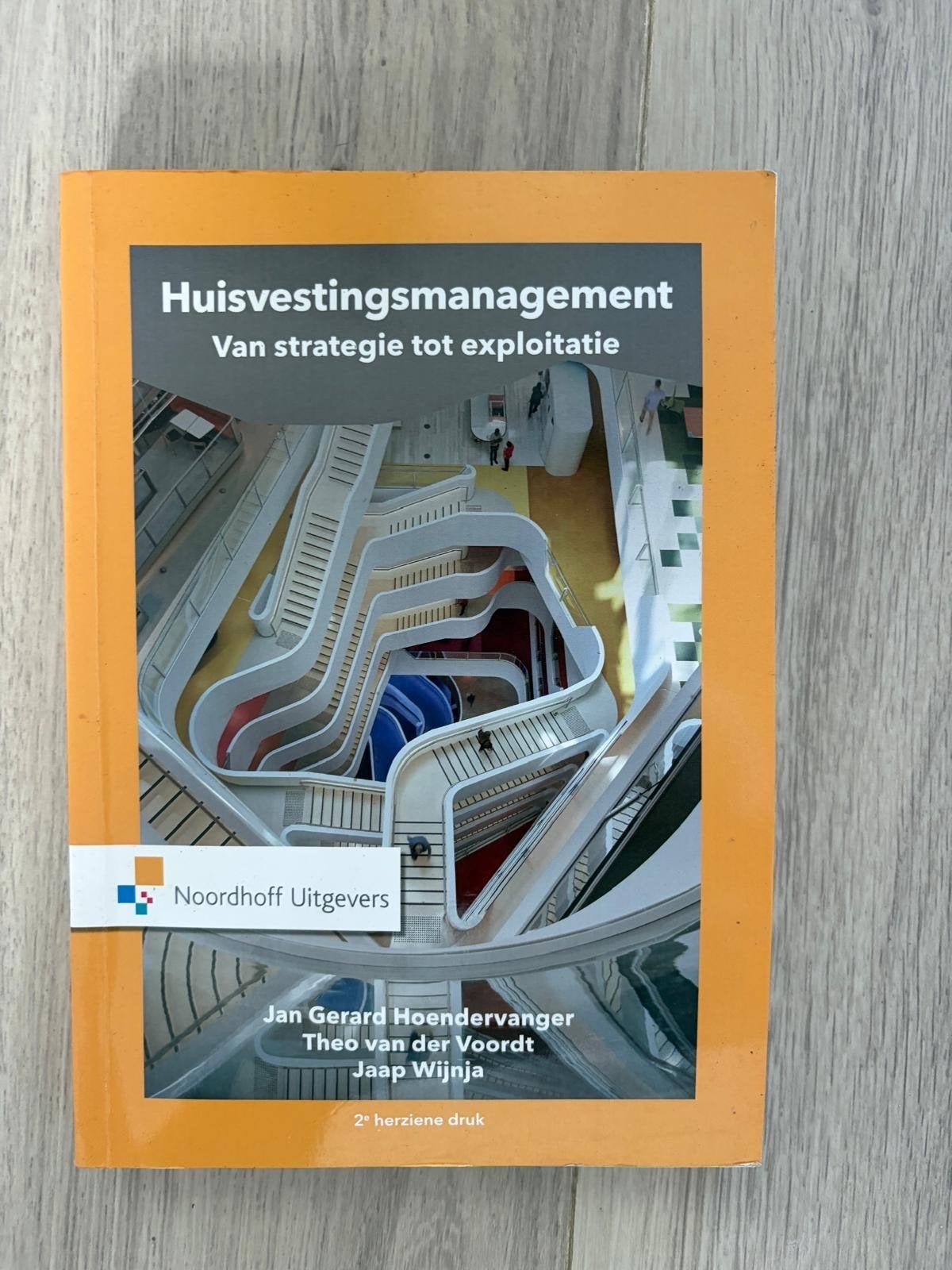 Huisvestingsmanagement: Van strategie tot exploitatie, Ophalen of Verzenden, Gamma, Zo goed als nieuw, HBO