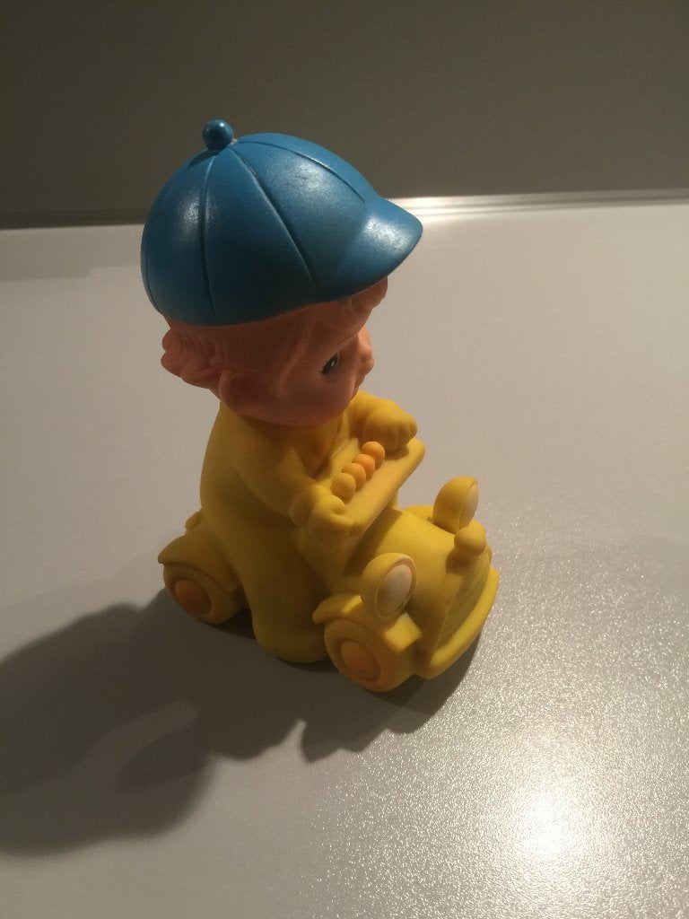 Gele piep auto met pop, Ophalen, Gebruikt, Pop