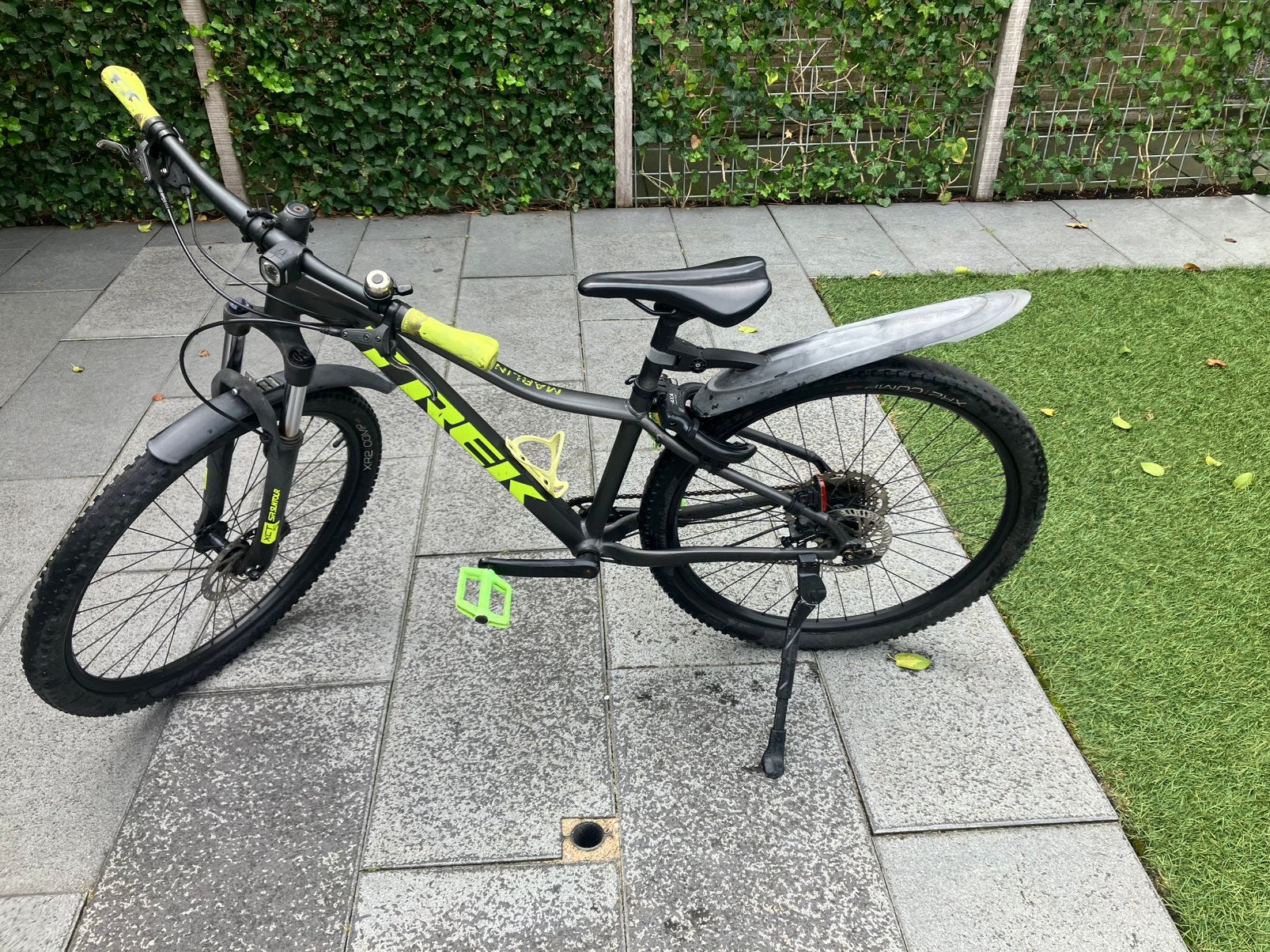 Trek marlin 6. Grijs/geel, Gebruikt, Heren, Schijfrem, Trek