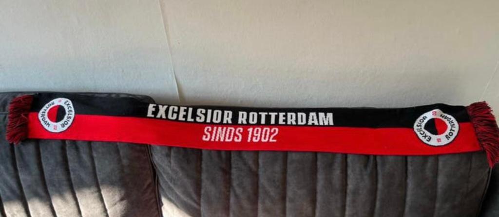 Sjaal excelsior x bavaria, Ophalen of Verzenden, Zo goed als nieuw, Vaantje of Sjaal