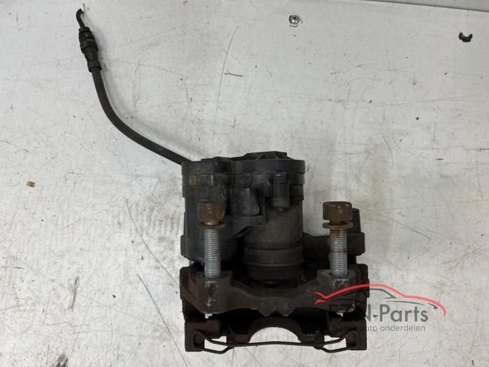 VW Golf 7 Remklauw Links-Achter, Ophalen of Verzenden, Gebruikt