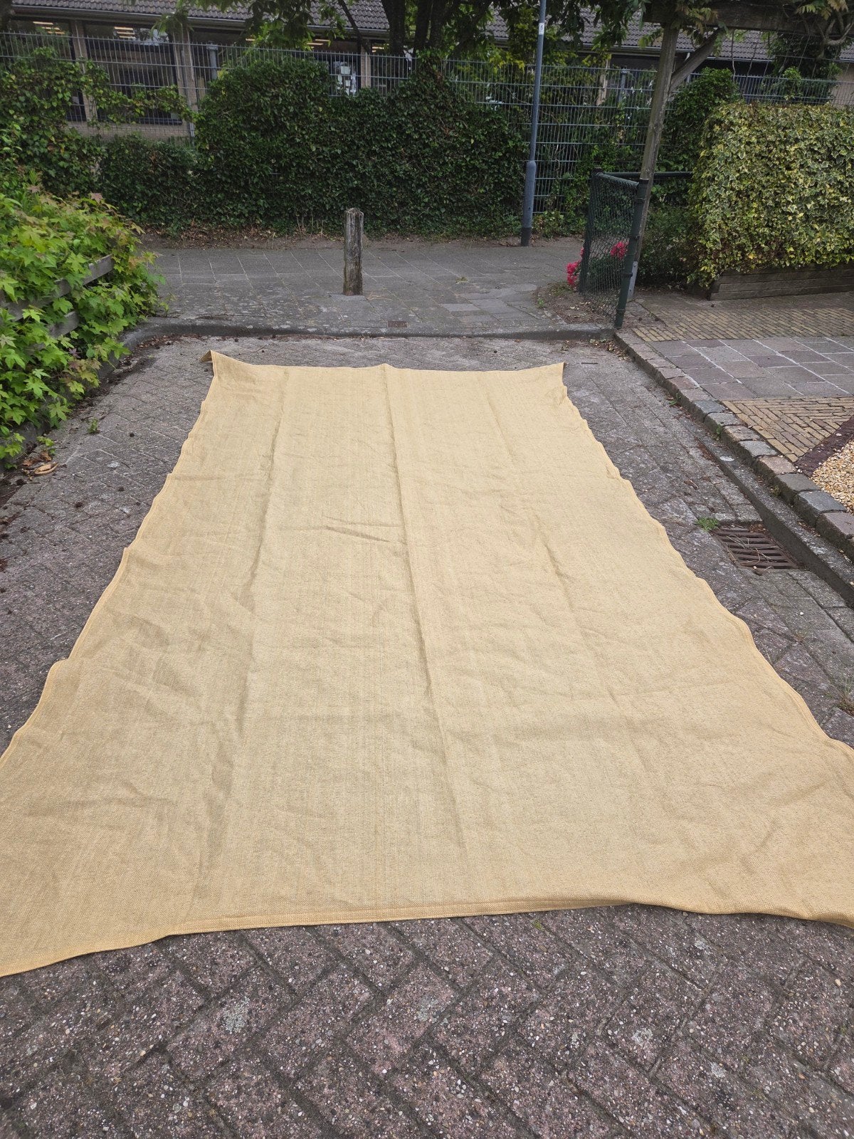 Schaduwdoek nieuw niet gebruik geelzand kleur 4.50 x 2.50., Tuin en Terras, Schaduwdoeken, Ophalen of Verzenden, Nieuw
