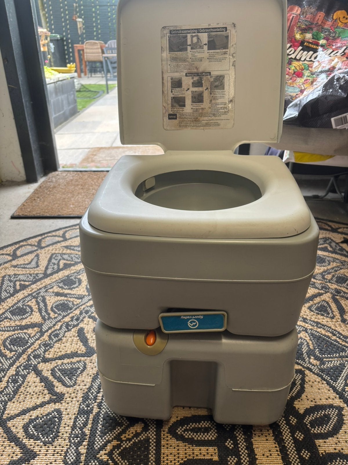Chemisch camping toilet, Ophalen, Zo goed als nieuw