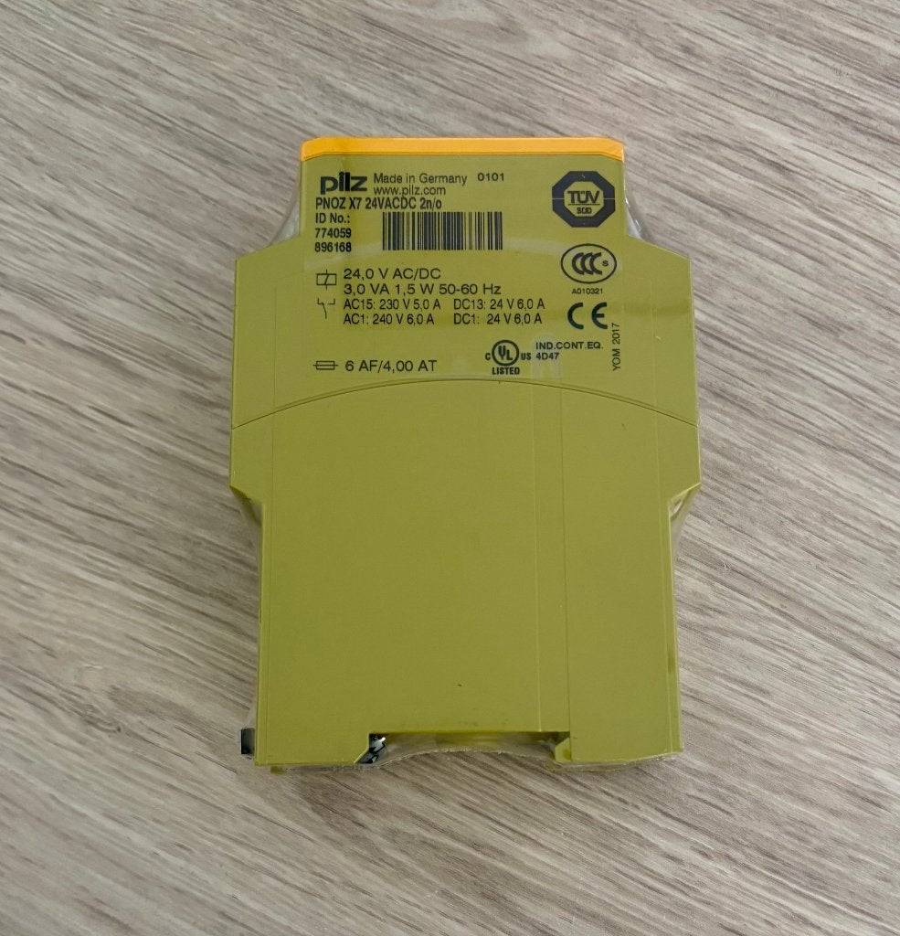 PILZ - Safety Relay - 774059 - PNOZ X7 24VAC/DC 2n/o, Ophalen of Verzenden, Nieuw